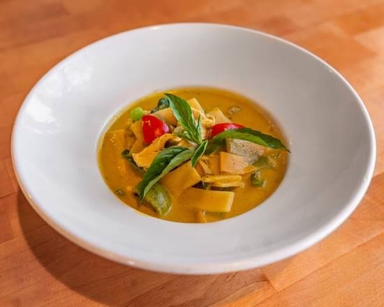 C2. Green Curry.